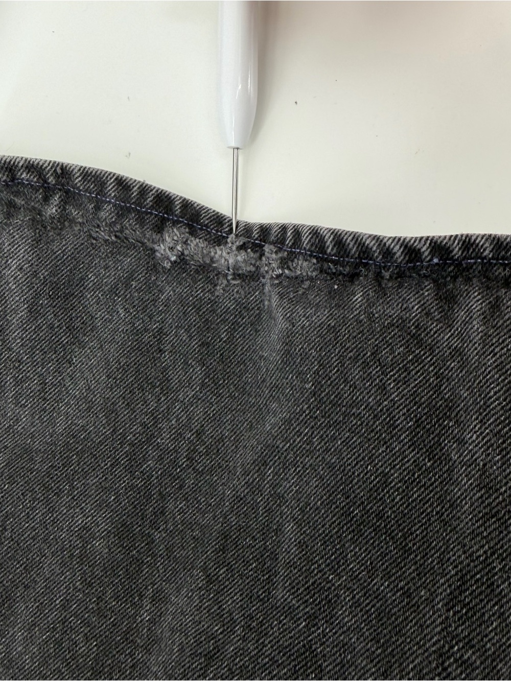 Vtg Levi's 550 Faded Black Relaxed Tapered Jeans 36x32 Hemmed Short Fit 36x26 - Picture 11 of 11